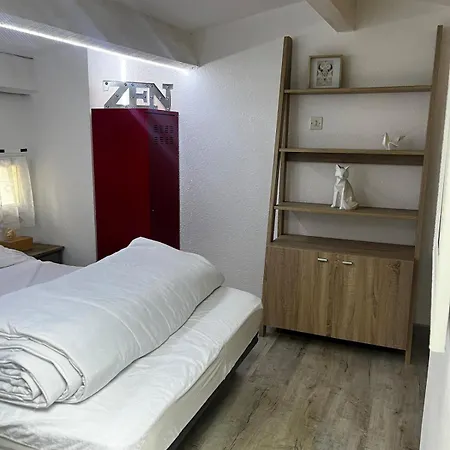 Petite Maison De Holiday home *